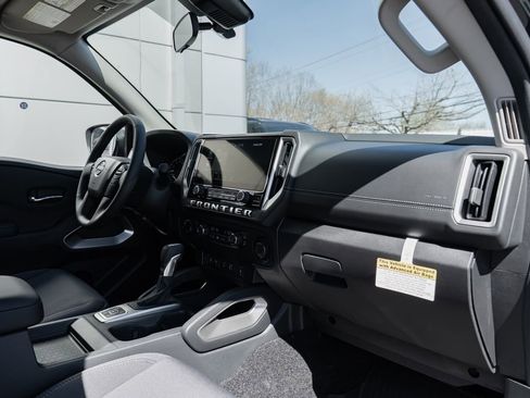New 2026 Nissan Frontier SV w/ All-Weather Content Package AWD/4WD image 29