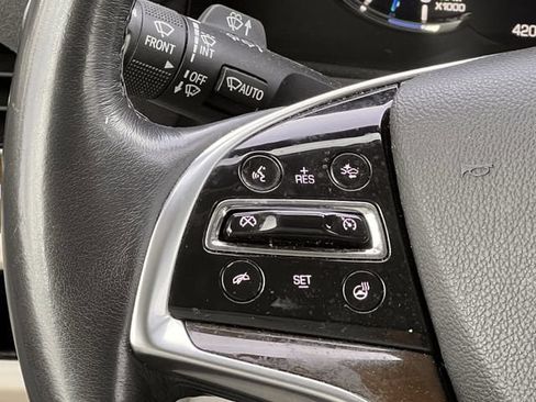 Used 2020 Cadillac Escalade Premium Luxury RWD image 11