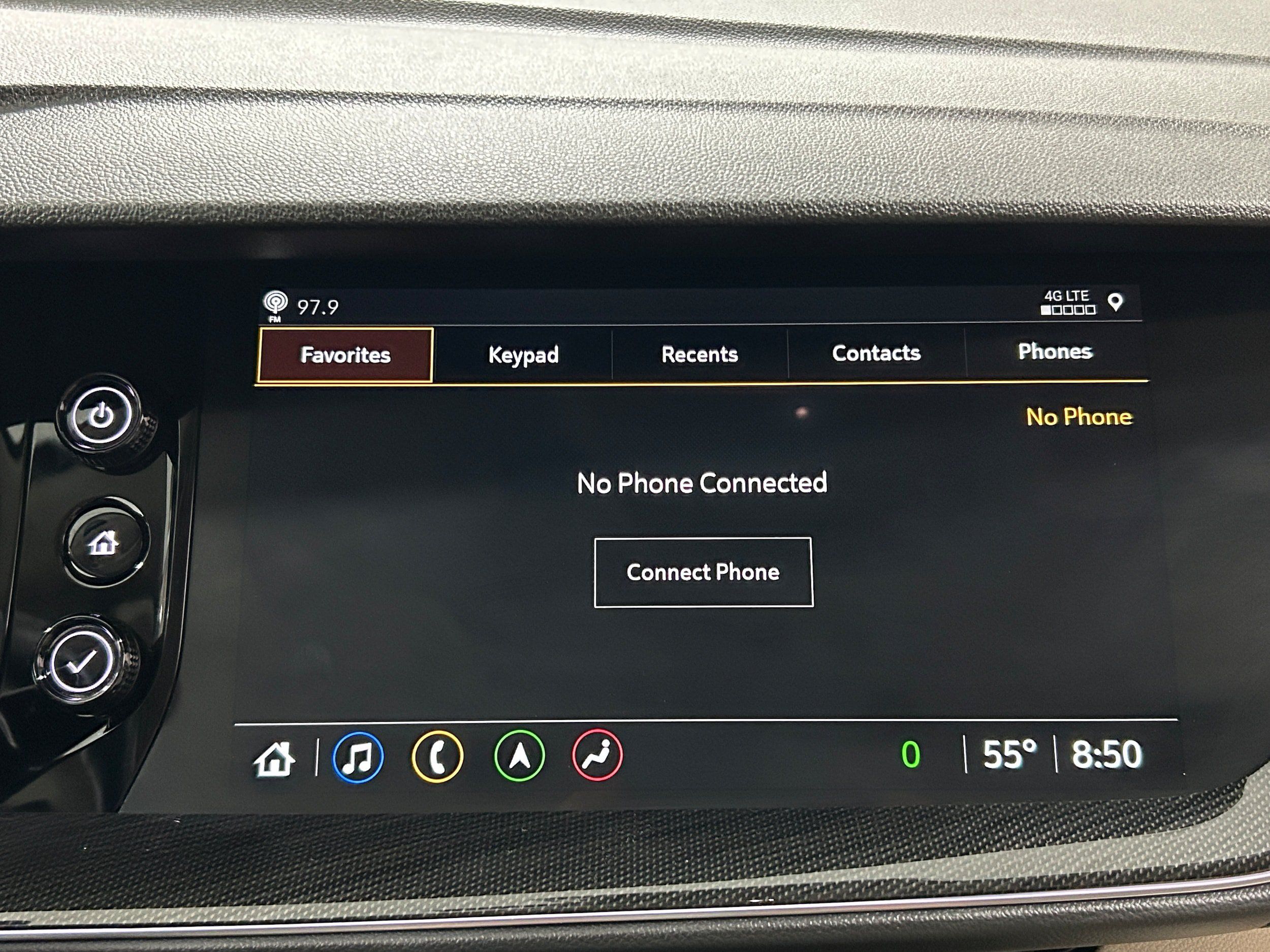 Used 2022 Buick Envision Essence w/ Technology Package I AWD/4WD image 6
