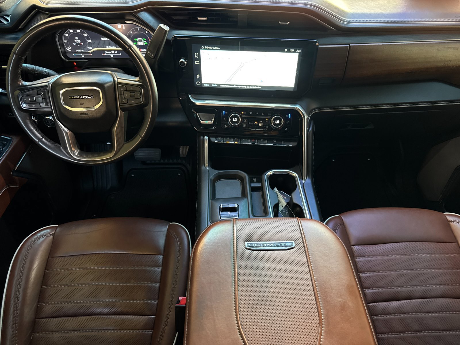 Used 2024 GMC Sierra 2500 Denali Ultimate AWD/4WD image 13