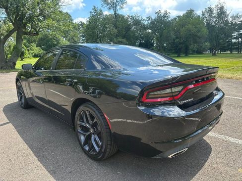 Used 2020 Dodge Charger SXT image 3