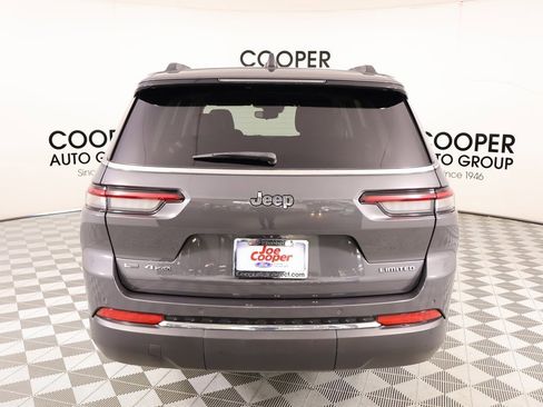 Used 2022 Jeep Grand Cherokee L Limited image 23
