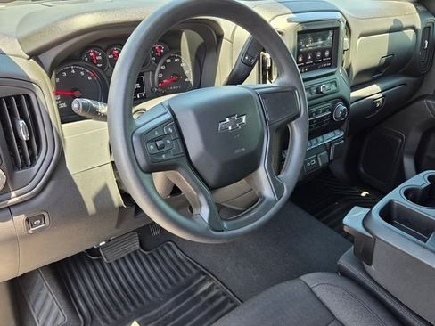 Used 2025 Chevrolet Silverado 1500 Custom Trail Boss AWD/4WD image 12
