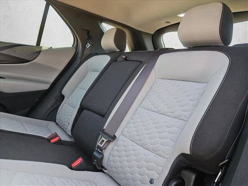 Used 2021 Chevrolet Equinox LS w/ LS Convenience Package FWD image 18
