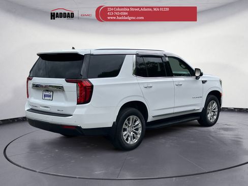 Certified 2022 GMC Yukon SLT w/ SLT Luxury Package AWD/4WD image 4