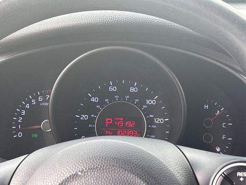 Used 2016 Kia Soul FWD image 19