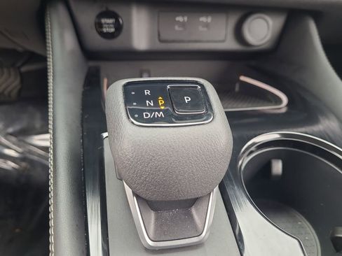 Used 2025 Nissan Rogue Platinum w/ Platinum Premium Package image 23