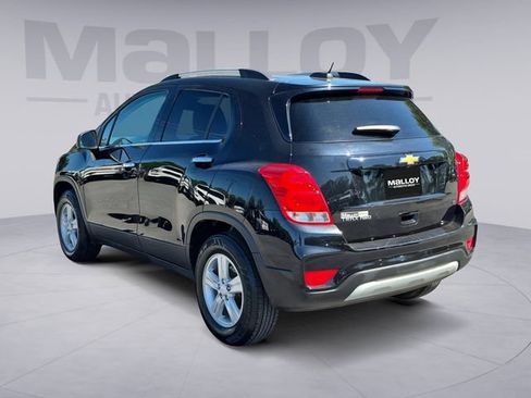 Used 2020 Chevrolet Trax LT w/ LT Convenience Package AWD/4WD image 3