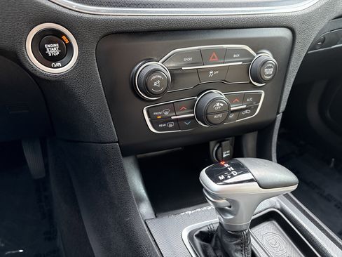 Used 2016 Dodge Charger R/T w/ Navigation & Travel Group image 29