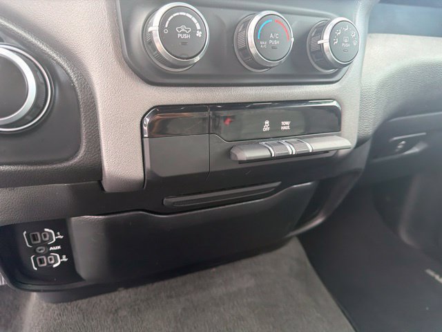 Used 2022 RAM 1500 Big Horn AWD/4WD image 27