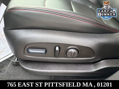 Used 2024 Chevrolet Equinox RS w/ RS Leather Package image 17