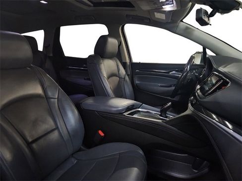 Used 2019 Buick Enclave Essence image 22