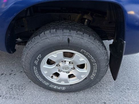 Used 2014 Toyota Tacoma 4x4 Double Cab w/ SR5 Package image 29