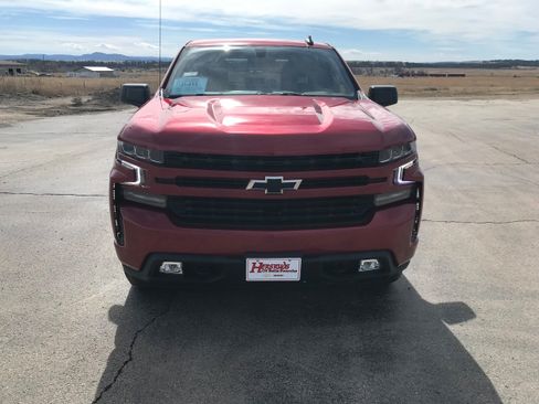 Used 2021 Chevrolet Silverado 1500 RST AWD/4WD image 3