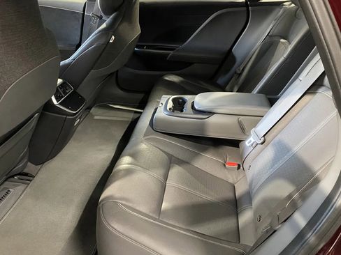 Used 2022 Lucid Air Grand Touring image 8