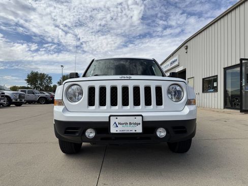 Used 2015 Jeep Patriot Sport image 21