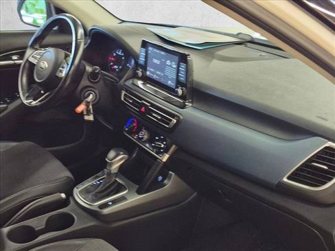 Used 2021 Kia Seltos S FWD image 23