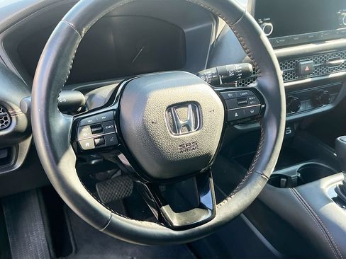 Used 2025 Honda HR-V Sport image 11