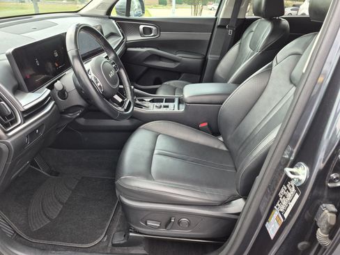 Used 2024 Kia Sorento S FWD image 14