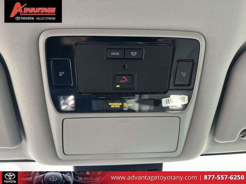 Certified 2025 Toyota Grand Highlander AWD image 36