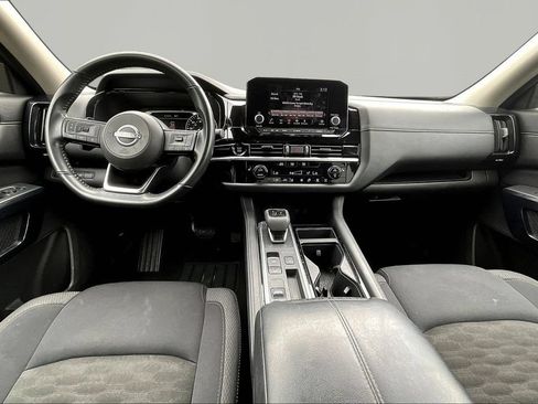 Used 2025 Nissan Pathfinder SV FWD image 9