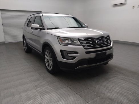 Used 2017 Ford Explorer Limited FWD image 13