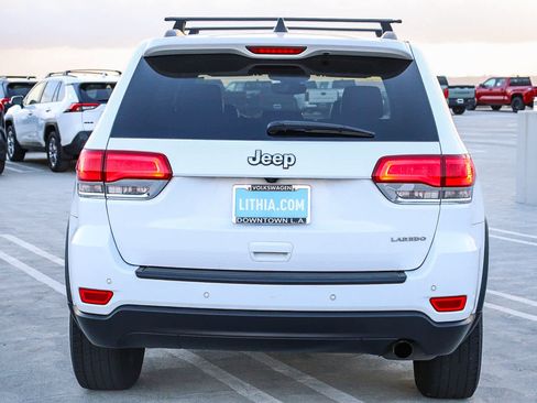 Used 2019 Jeep Grand Cherokee Laredo w/ Laredo X Package image 7