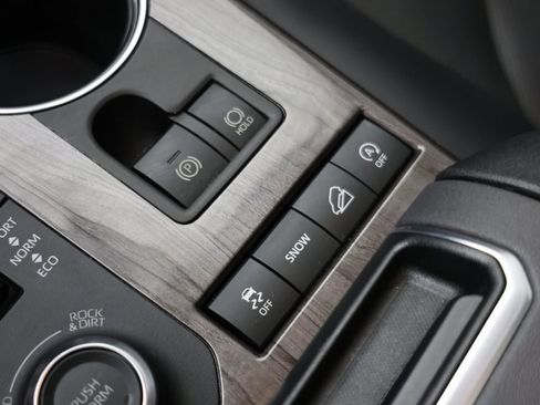 Used 2021 Toyota Highlander Platinum image 27