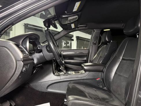 Used 2018 Jeep Grand Cherokee Altitude AWD/4WD image 26