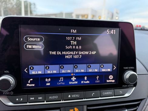 Used 2024 Nissan Altima 2.5 SV image 19