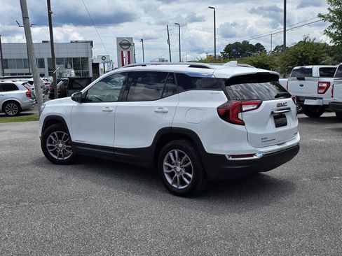 Used 2023 GMC Terrain SLT AWD/4WD image 5