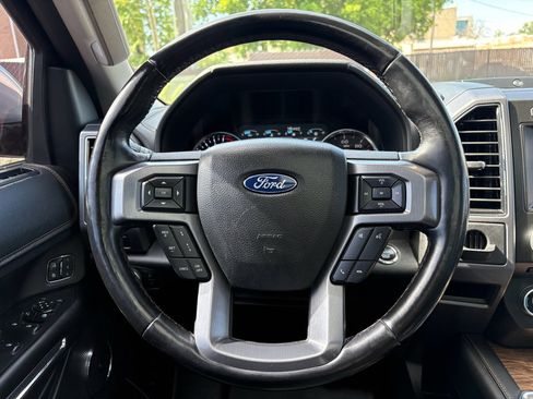 Used 2018 Ford Expedition Max Platinum AWD/4WD image 35