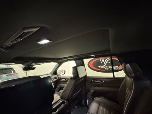 New 2026 GMC Yukon Denali Ultimate AWD/4WD image 14