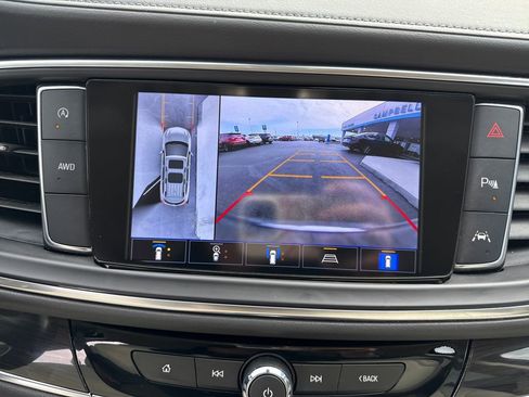 Used 2024 Buick Enclave Essence w/ LPO, Touring Package image 24