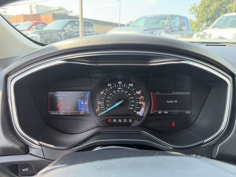 Used 2019 Ford Fusion SEL FWD image 14