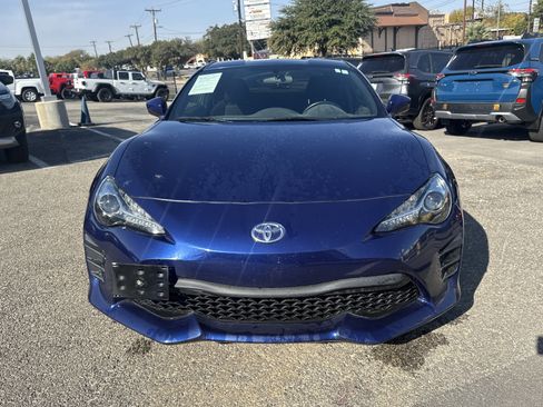 Used 2017 Toyota 86 image 8