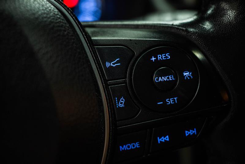 Used 2020 Toyota RAV4 XLE Premium AWD/4WD image 19