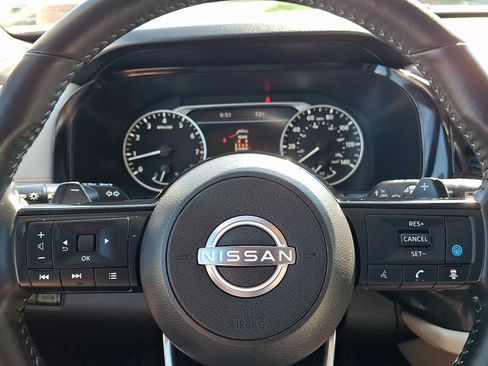 Used 2025 Nissan Pathfinder SL w/ SL Premium Package AWD/4WD image 21