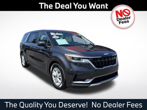 Used 2024 Kia Carnival LX FWD image 1