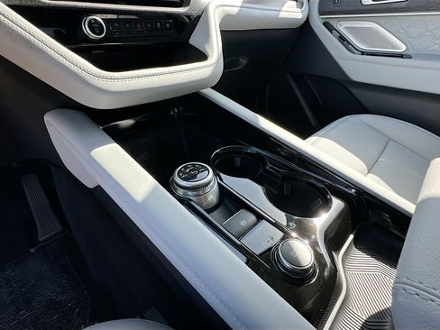 New 2026 Ford Explorer Platinum AWD/4WD image 12