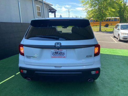 Used 2021 Honda Passport Sport image 5
