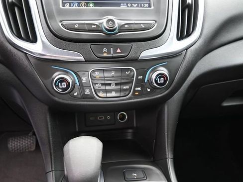 Used 2024 Chevrolet Equinox LT image 44