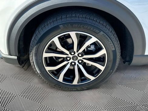 Used 2025 Ford Explorer ST-Line RWD image 30