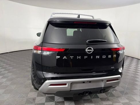 Certified 2025 Nissan Pathfinder SL w/ SL Premium Package FWD image 16