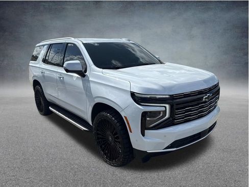 Used 2026 Chevrolet Tahoe High Country AWD/4WD image 11
