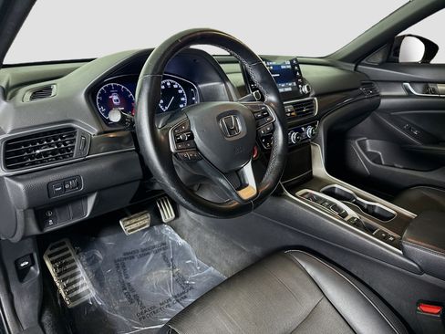Used 2018 Honda Accord Sport image 23