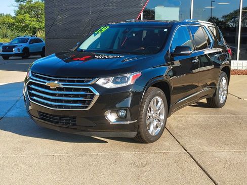 Used 2019 Chevrolet Traverse High Country w/ LPO, Floor Liner Package AWD/4WD image 1