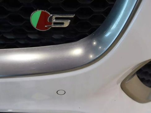 Used 2020 Jaguar F-PACE S image 50