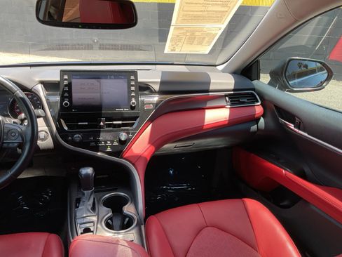 Used 2022 Toyota Camry XSE FWD image 16