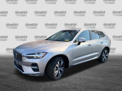 Certified 2023 Volvo XC60 B5 Plus image 8